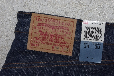 +MBACF #598-0071 "Men's Levi's 505 Size 34x30  Regular Fit Straight Leg Jeans"