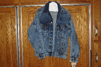 +MBAVF #598-0022  "Levi's 593 Oversized Whitewashed Denim Jacket" 