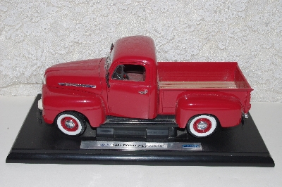 +MBACF #999-0011   "Welly  Diecast Ford F-1 Pick Up On Stand""