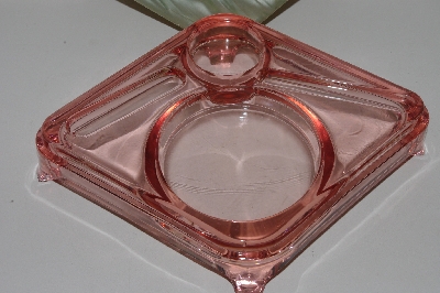 +MBAAF #0013-0086  "Vintage Pink Glass Manicure Dish With Lid"