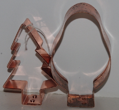 +MBAM #421-0063  "Set Of 2 Older Christmas Copper Cookie Cutters"