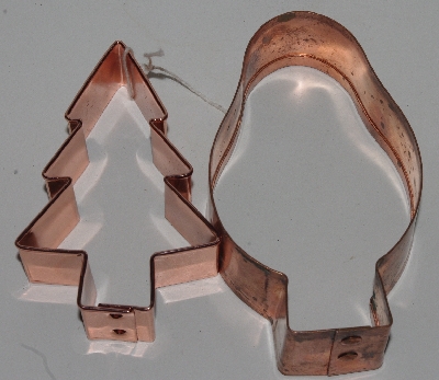+MBAM #421-0063  "Set Of 2 Older Christmas Copper Cookie Cutters"