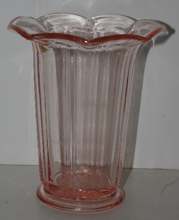 + MBALAMPS II #0027  "Vintage Pink Glass Vase"