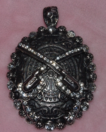 +MBA #1616-0128  "Clear Crystal Rhinestone 2 Gun Large Pendant With Magnetic Closure"
