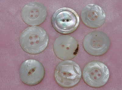MBA #1616-157  "Vintage Lot Of 21 Shell Buttons"