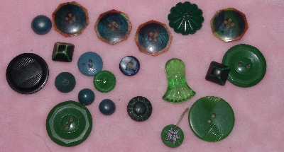 MBA #1616-0065  "Vintage Lot Of 41 Mixed Color & Sizes Buttons"