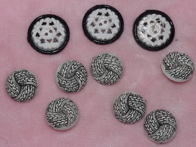 MBA #1616-0065  "Vintage Lot Of 41 Mixed Color & Sizes Buttons"