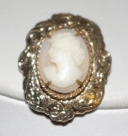 +MBA #1818-0034  "Gold Filled Vintage Shell Cameo Pin"
