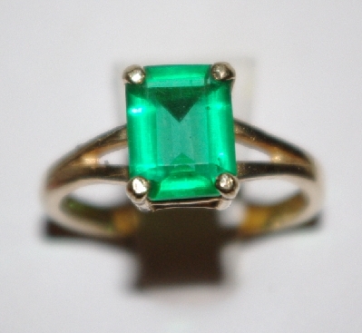 +MBA #1818-0153  "14K Yellow Gold Square Cut Green CZ Ring"
