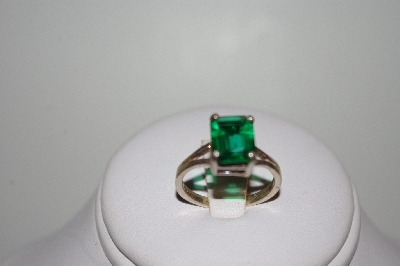 +MBA #1818-0126  "Sterling Square Cut Green CZ Ring"
