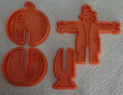 +MBA #1515-0001  "Nordic Ware 3D Stand Up Halloween Cookie Cutter Set"