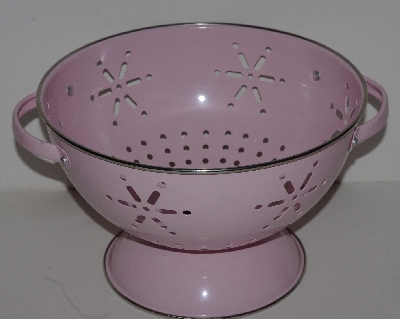 +MBA #2323-0075  "Pink Enameled Metal Colander"