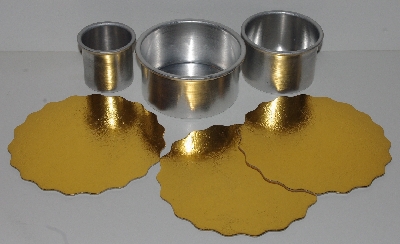 +MBA #2525-0206  "1990's Set Of 3 Magic Line Mini 3 Tier Cake Pans  & Gold Matalic Cake Cardboards"