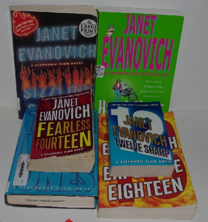 +MBA #2424-001  "6 Janet Evanovich "Stephanie Plum Novels"