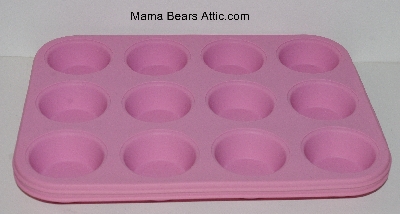 +MBA #2626-0035  "Set Of 2 Soft Pink Silicone Cupcake Pans"