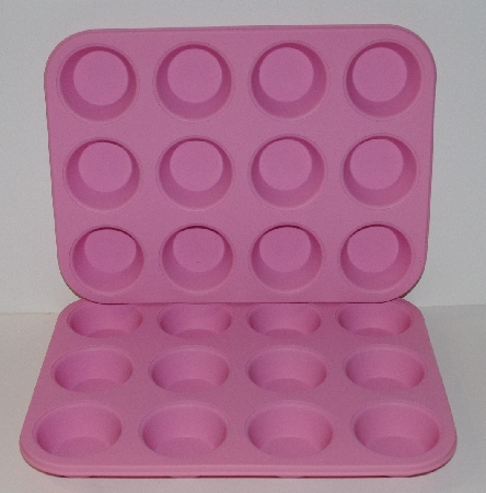 +MBA #2626-0035  "Set Of 2 Soft Pink Silicone Cupcake Pans"