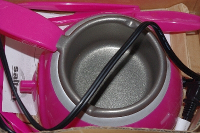 +MBA #2626-0121  "2005 Salton Pink Melted Bliss Chocolate Treat Maker"