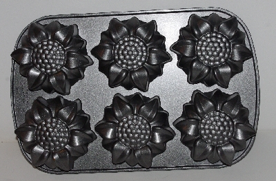 +MBA #2626-0185  "Nordic Ware Sunflower Muffin Pan"