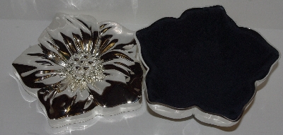 +MBA #2727-602   "2006 Silver Safekeeper Flower Shaped Jewelry Box"