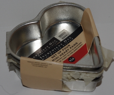 +MBA #2727-645   "1995 Ingredient One Mini Baking System Set Of 4/4" Mini Heart Pans"