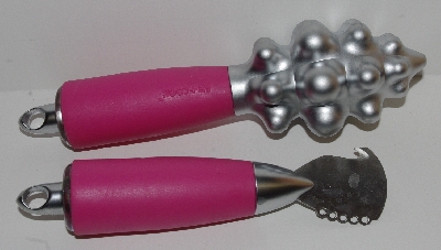 +MBA  #2727-670    "Set Of 2 AR+Cook Pink Handled Citris Tools"