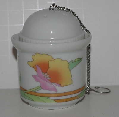 +MBA #2727-276   "The Toscany Collection 3 Piece Poppy Tea Porcelaine Infuser"