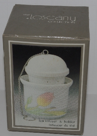 +MBA #2727-276   "The Toscany Collection 3 Piece Poppy Tea Porcelaine Infuser"