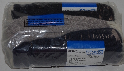 +MBA #2929-157    "3 Pairs Mens 35 Degrees Arctic Socks"
