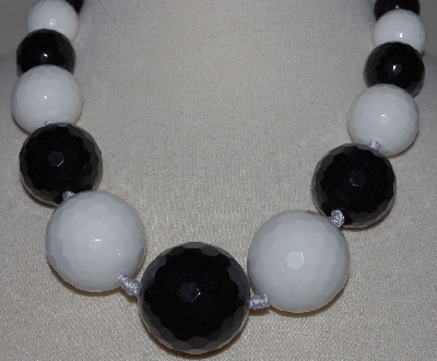+MBA #2929-512   "Large Faceted White & Black Onyx Bead Necklace"