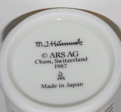 +MBA #3131-363  "1987 M.J. Hummel "Paprika" Porcelain Spice jar"