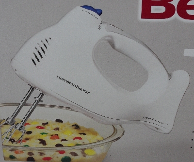 +MBA #3333-284   "Hamilton Beach Power Deluxe 6 Speed Hand Mixer With Deluxe Accessory Set & Storage Case"