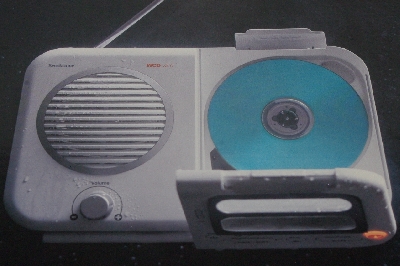 +MBA #3535-478   "2003 Brookstone Shower CD Radio"