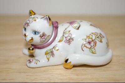 +MBA #4-064  "1986 Satsuma Franklin Mint Porceline Cat