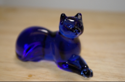 +MBA #4-078  "1986 Blue Glass Franklin Mint Cat