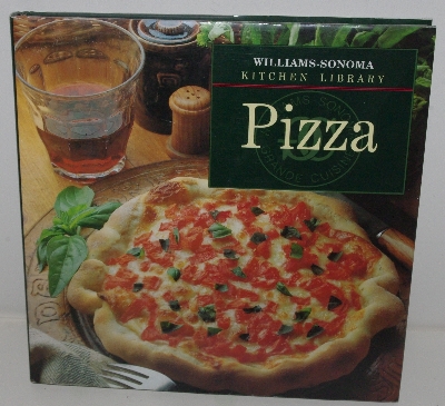 +MBA #3636-0027   "1993 Williams-Sonoma Kitchen Library Pizza Cookbook"