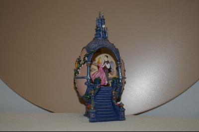 +MBA #9-102  The Franklin Mint "Enchanted Waltz" Egg