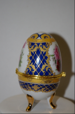 +MBA #9-233  Pink Roses Egg Shapped Trinket Box With Candle Inside