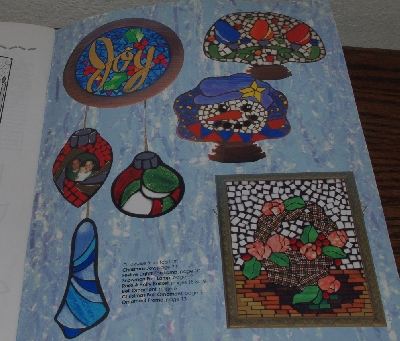 +MBA #4040-0044    "1999 A Mosaic Christmas By Dione Roberts" Paper Back