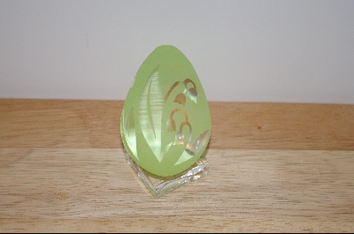 +MBA #9-157  Green Flower Cameo Glass Egg