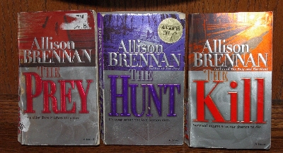 +MBA #4242-1770   "Set Of 8 Allison Brennan Series Paper Back Books"