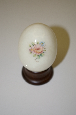 +MBA #10-206  White Marble Egg With Small Pink Rose
