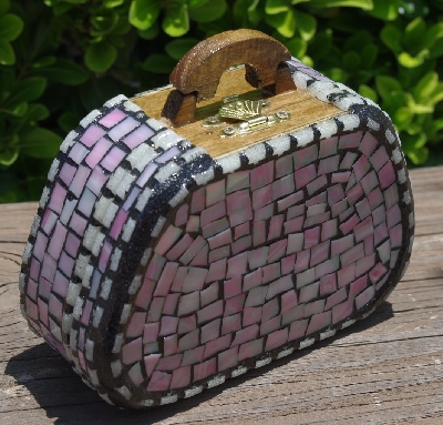 +MBA #5559-0070  "White & Iridescent Pink Stained Glass Purse Shaped Mosaic Jewelry Trinket Box"