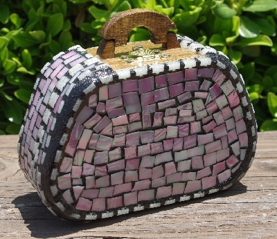 +MBA #5559-0070  "White & Iridescent Pink Stained Glass Purse Shaped Mosaic Jewelry Trinket Box"