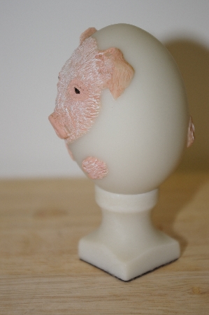 +MBA #10-071  1987 Bristar Hand Carved Resin Pig Egg