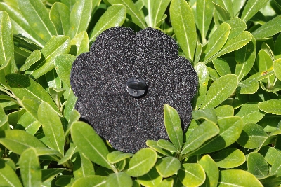 MBA #5614-0089  "Pearl White & Blue Glass Bead Round Brooch"