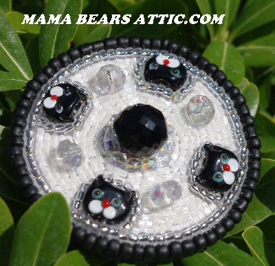 MBA #5615-9781  Black & White Glass Bead Cat Brooch"