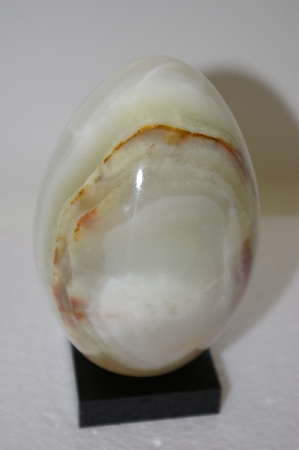 +MBA #11-066  Jumbo 1-3/4 Lb Gemstone Onyx Egg