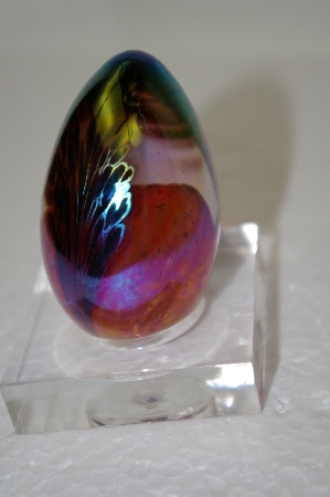+MBA #11-136  "1986 Hand Crafted Red & Peacock Blue Art Glass Egg