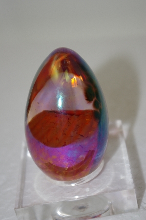 +MBA #11-136  "1986 Hand Crafted Red & Peacock Blue Art Glass Egg