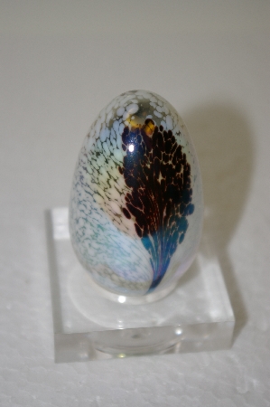 +MBA #11-129  1980's White & Purple Hand Made Art Glass Egg